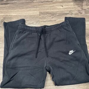 Large Nike Men’s Black Straight Leg Pants